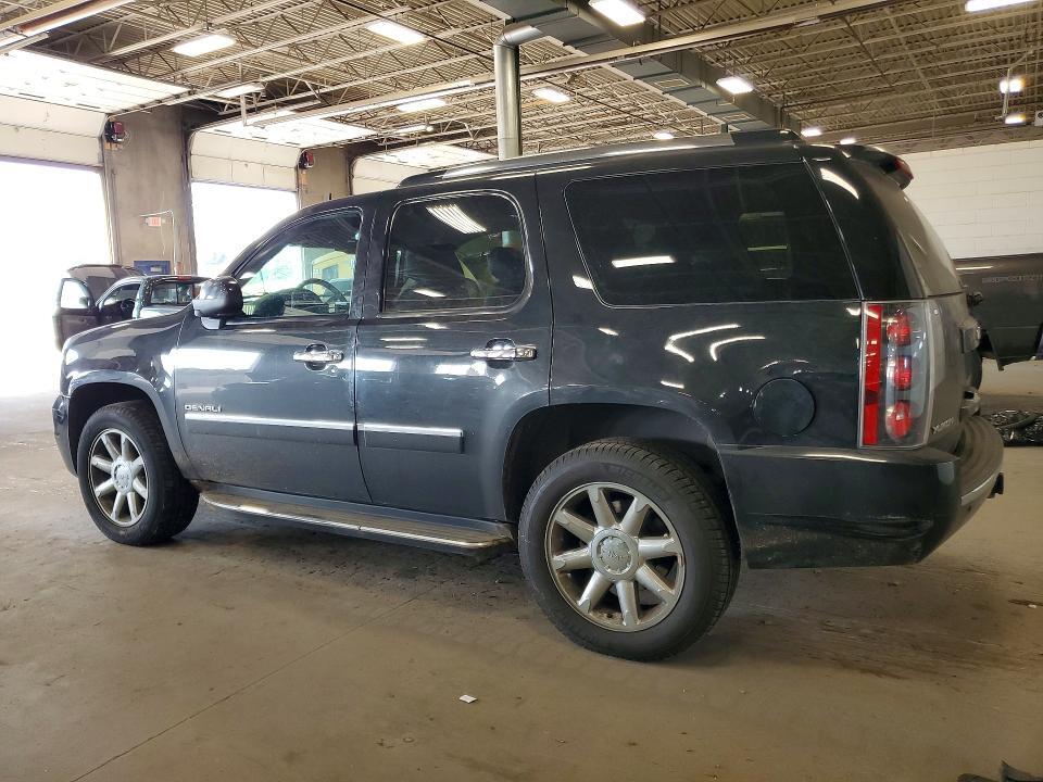 2013 GMC YUKON DENALI — Фото 2 из 13
