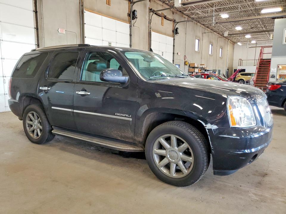 2013 GMC YUKON DENALI — Фото 4 из 13