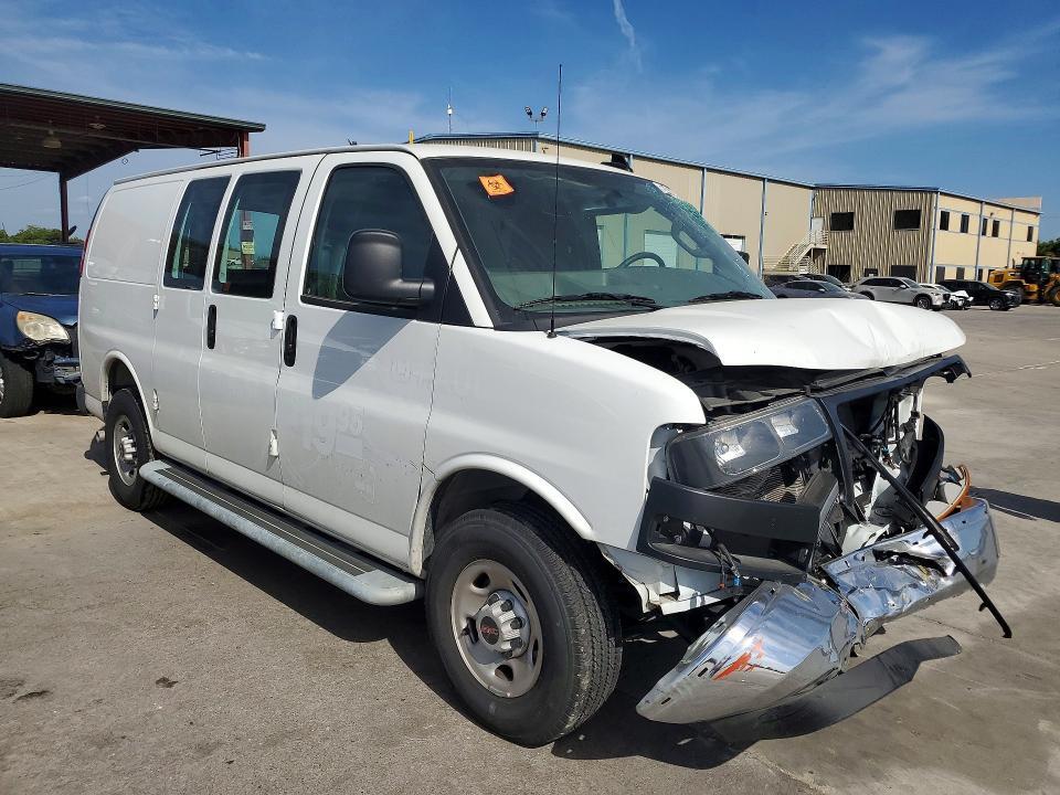 2025 GMC SAVANA 2500 CARGO DELIVERY VAN — Фото 4 из 12