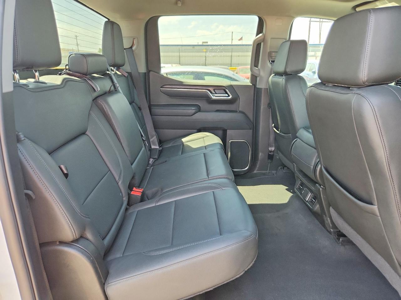 2025 GMC SIERRA K1500 SLT — Фото 10 из 12