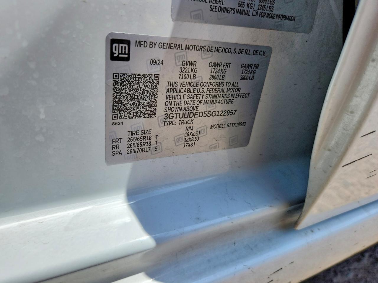 2025 GMC SIERRA K1500 SLT — Фото 12 из 12