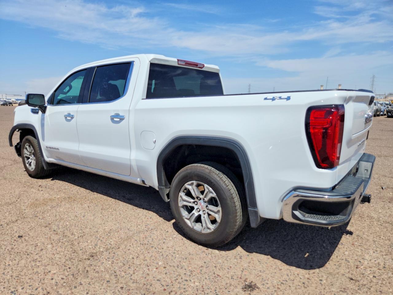 2025 GMC SIERRA K1500 SLT — Фото 2 из 12