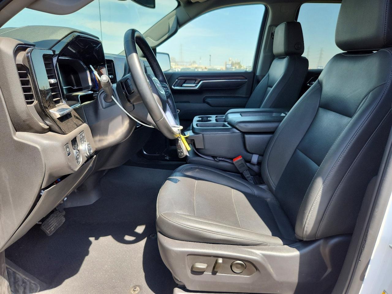 2025 GMC SIERRA K1500 SLT — Фото 7 из 12