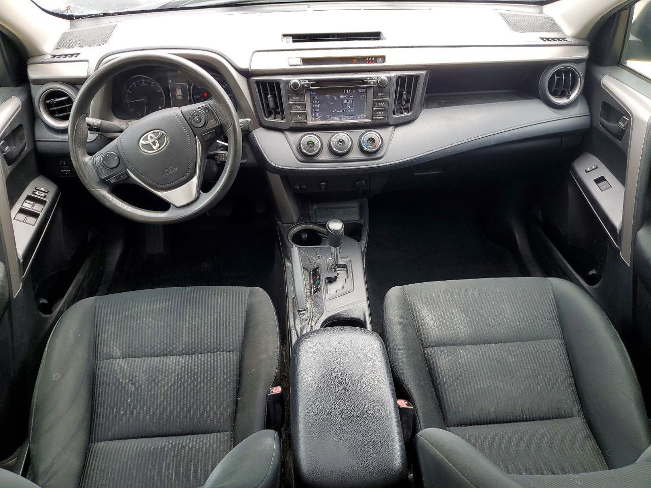 2018 TOYOTA RAV4 LE — Фото 8 из 14