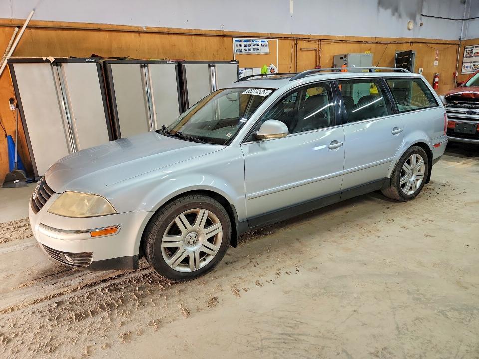 2005 VOLKSWAGEN PASSAT WVWCE63B45E131599