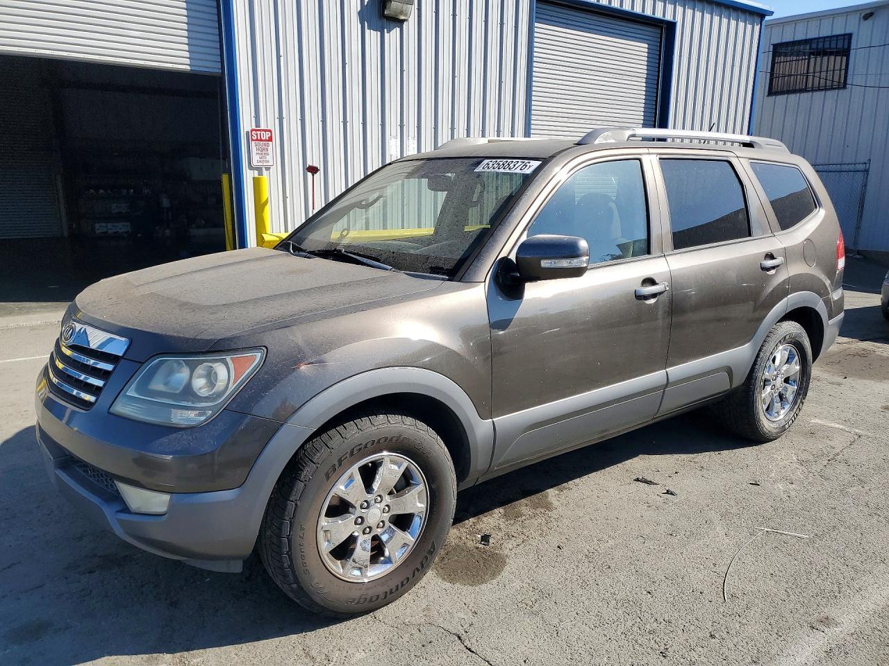 2009 KIA BORREGO KNDJJ741095037708