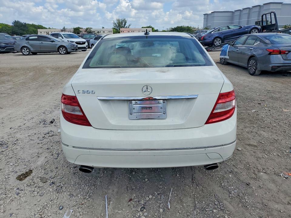 2009 MERCEDES-BENZ C 300 — Фото 6 из 12