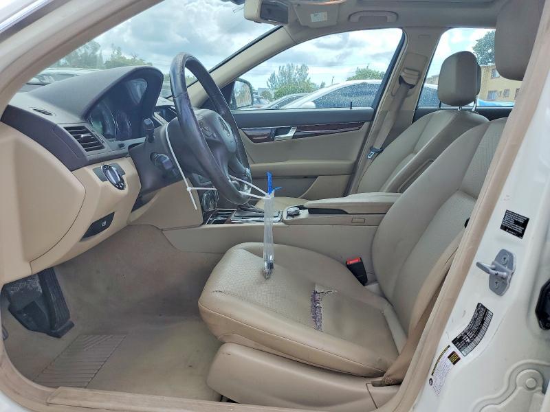 2009 MERCEDES-BENZ C 300 — Фото 7 из 12
