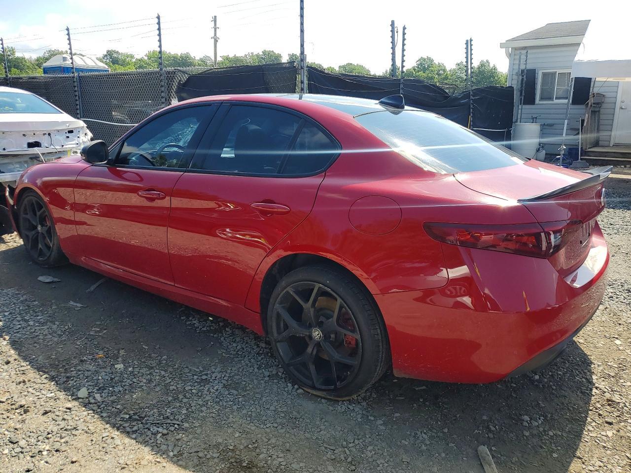 2019 ALFA ROMEO GIULIA TI — Фото 2 из 12