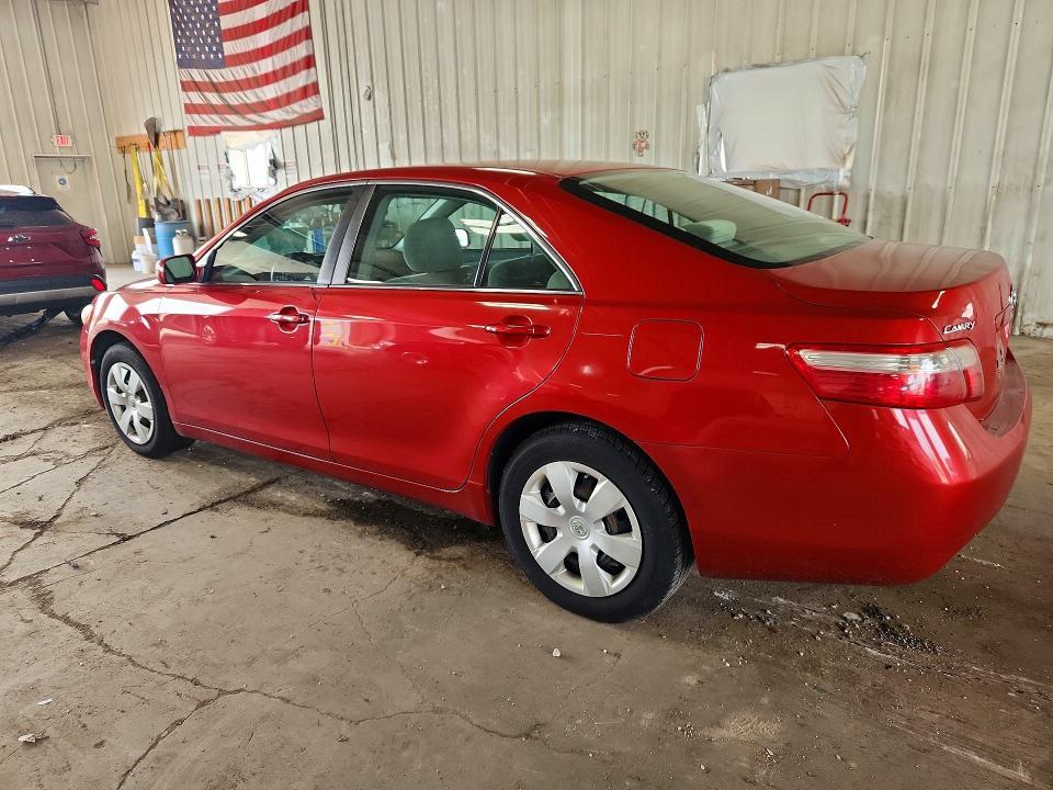2009 TOYOTA CAMRY LE — Фото 2 из 12