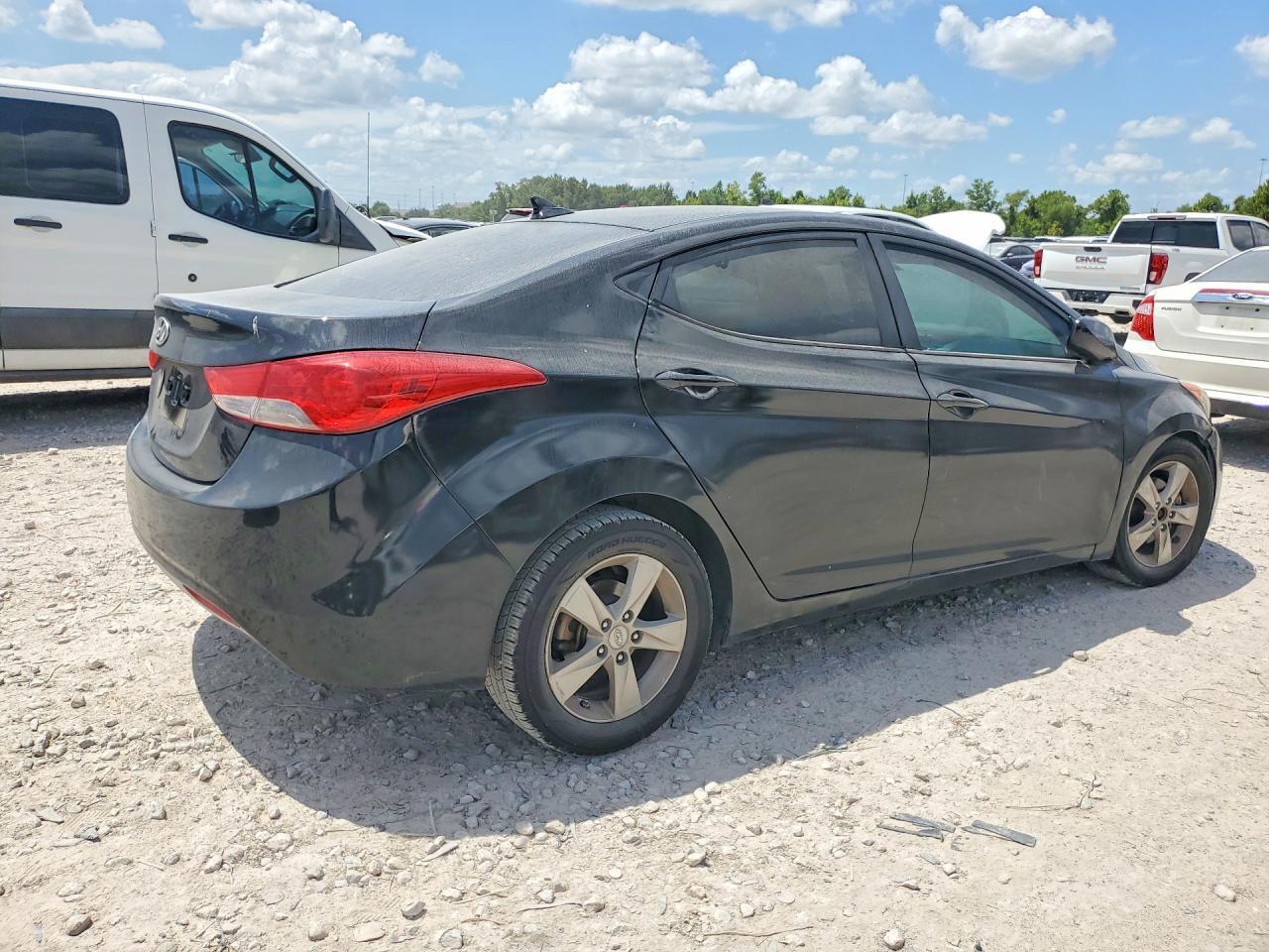 2013 HYUNDAI ELANTRA GLS — Фото 3 из 12