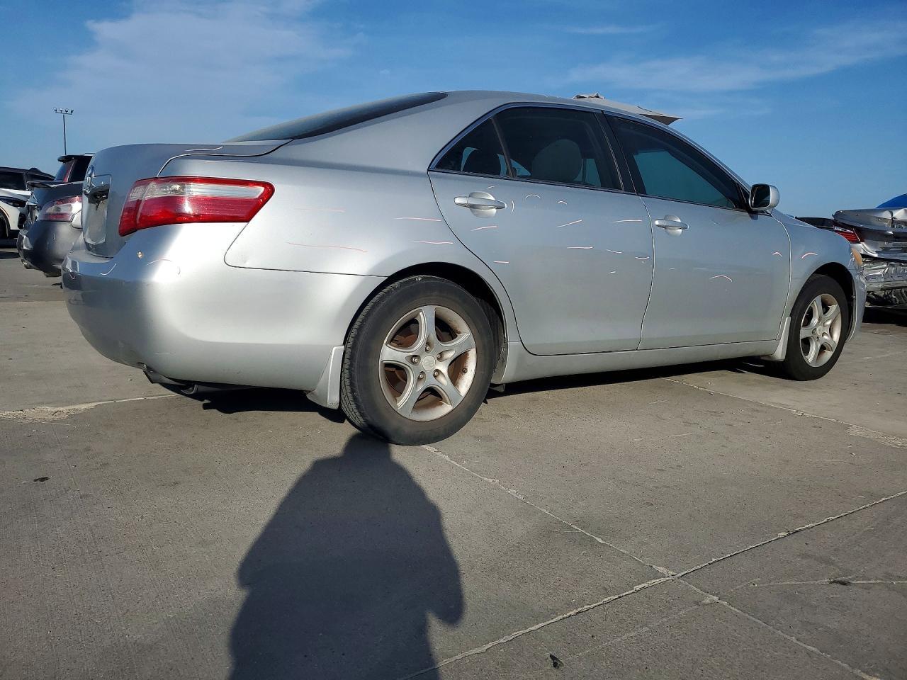 2009 TOYOTA CAMRY LE — Фото 3 из 12