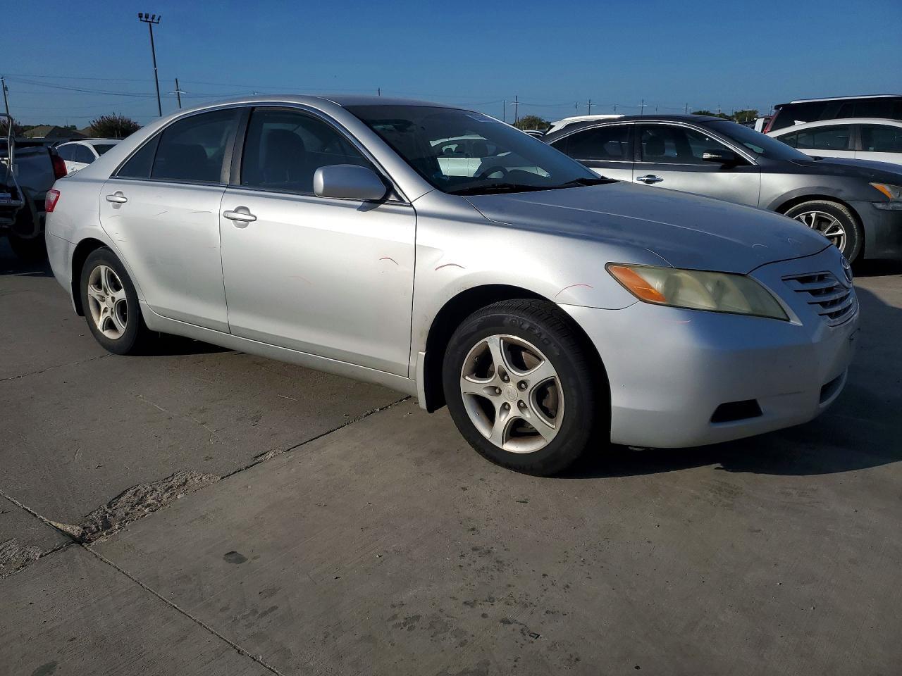 2009 TOYOTA CAMRY LE — Фото 4 из 12