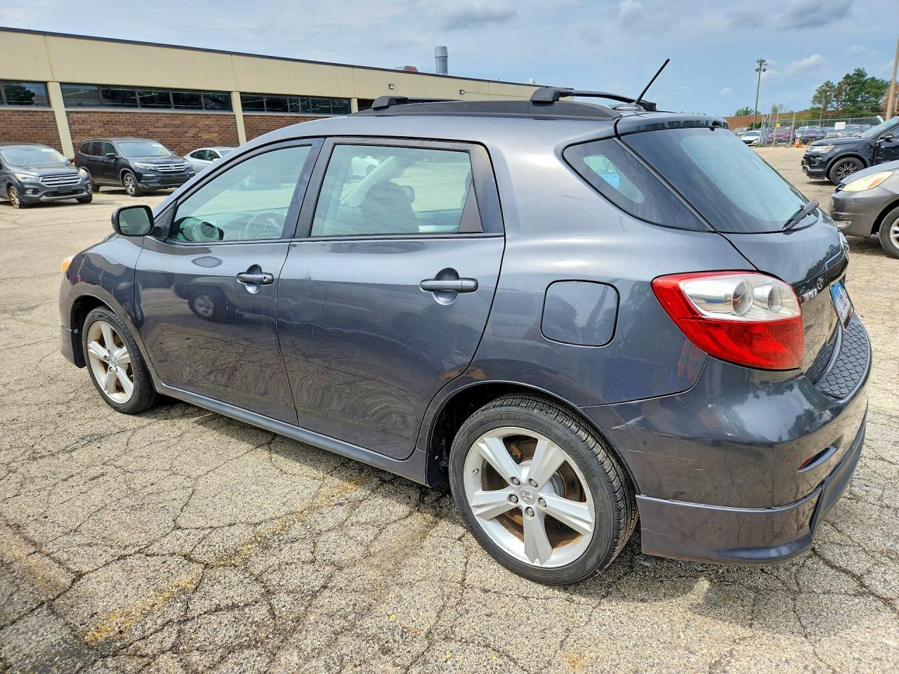 2009 TOYOTA COROLLA MATRIX S — Фото 2 из 12
