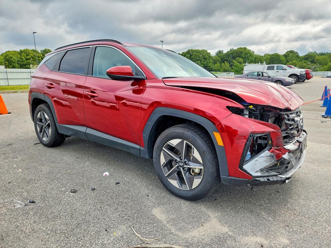 2025 HYUNDAI TUCSON SEL — Фото 4 из 13