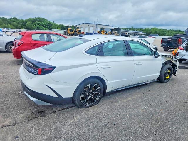 2025 HYUNDAI SONATA SEL — Фото 3 из 12