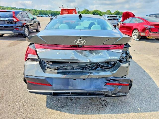 2025 HYUNDAI ELANTRA LIMITED — Фото 7 из 13