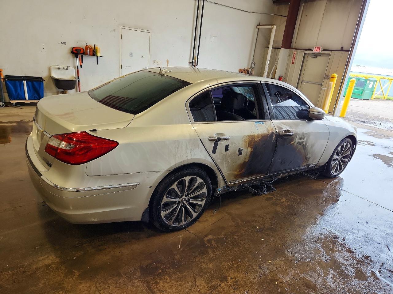 2013 HYUNDAI GENESIS 5.0L — Фото 3 из 12