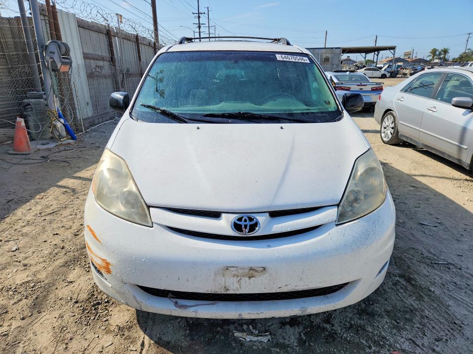 2009 TOYOTA SIENNA LE 8-PASSENGER — Фото 5 из 13