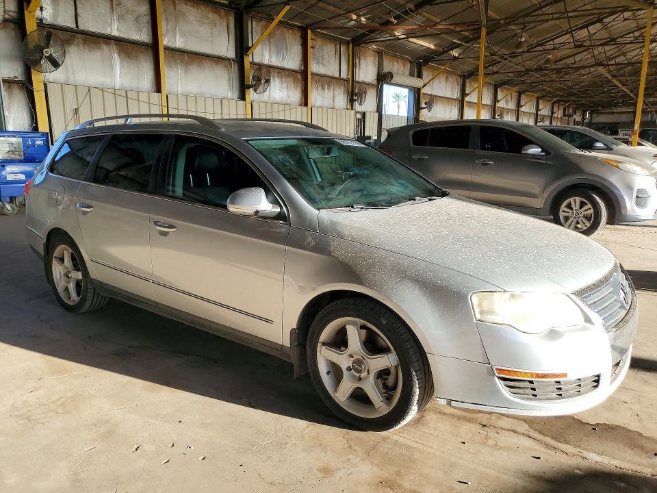 2009 VOLKSWAGEN PASSAT WAGON TURBO — Фото 4 из 12