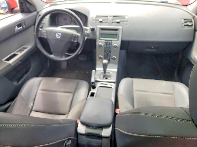 2009 VOLVO S40 2.4I — Фото 8 из 12