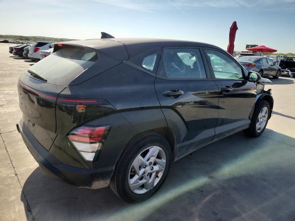 2025 HYUNDAI KONA SE — Фото 3 из 13