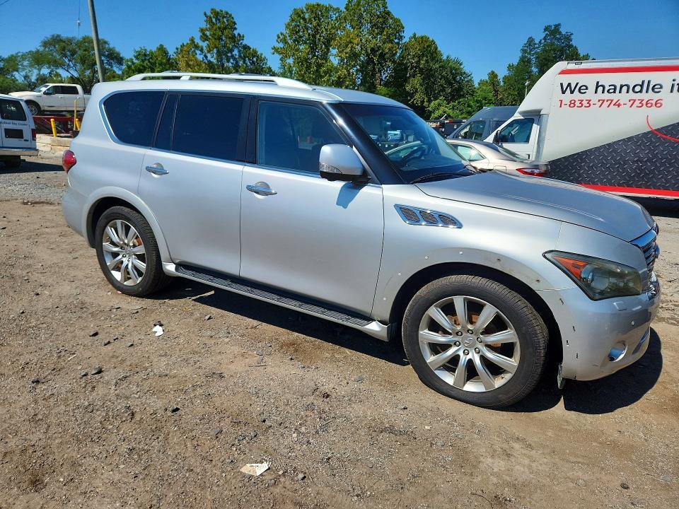 2013 INFINITI QX56 BASE — Фото 4 из 14