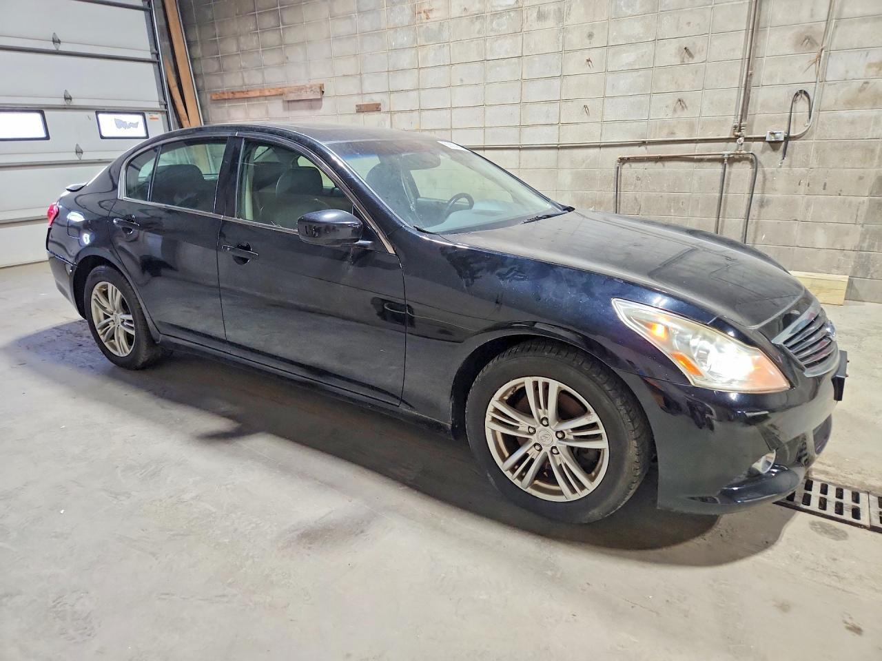 2013 INFINITI G37 SEDAN X — Фото 4 из 12