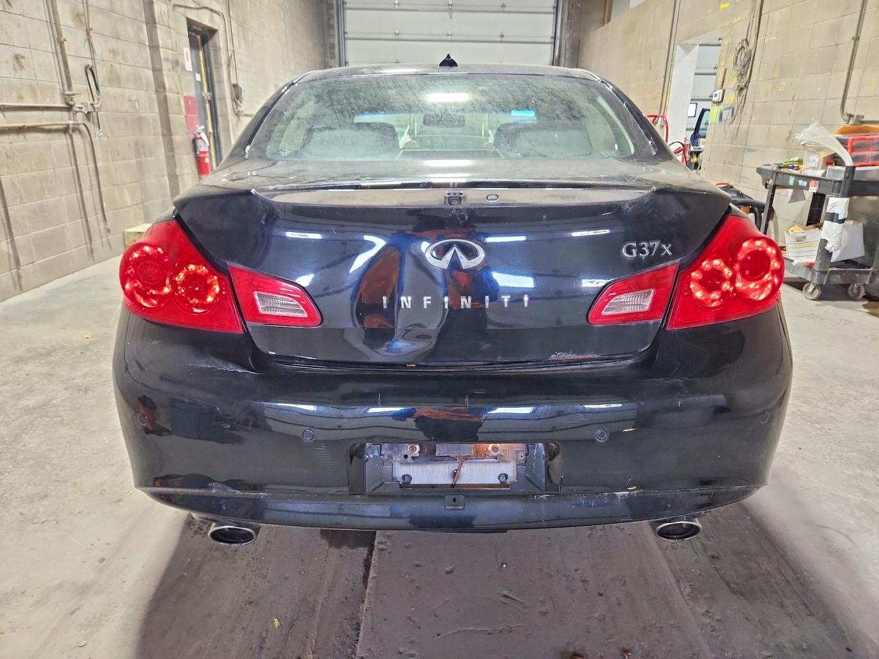 2013 INFINITI G37 SEDAN X — Фото 6 из 12