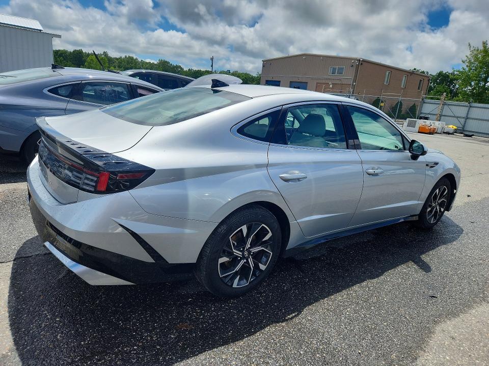 2025 HYUNDAI SONATA SEL — Фото 3 из 12