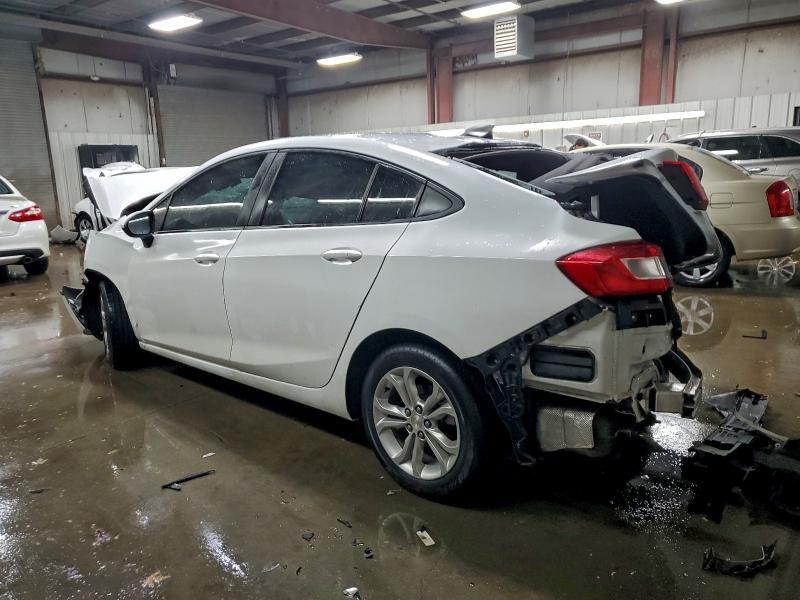 2019 CHEVROLET CRUZE LS — Фото 2 из 13