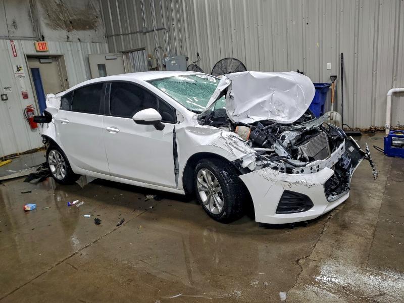 2019 CHEVROLET CRUZE LS — Фото 4 из 13