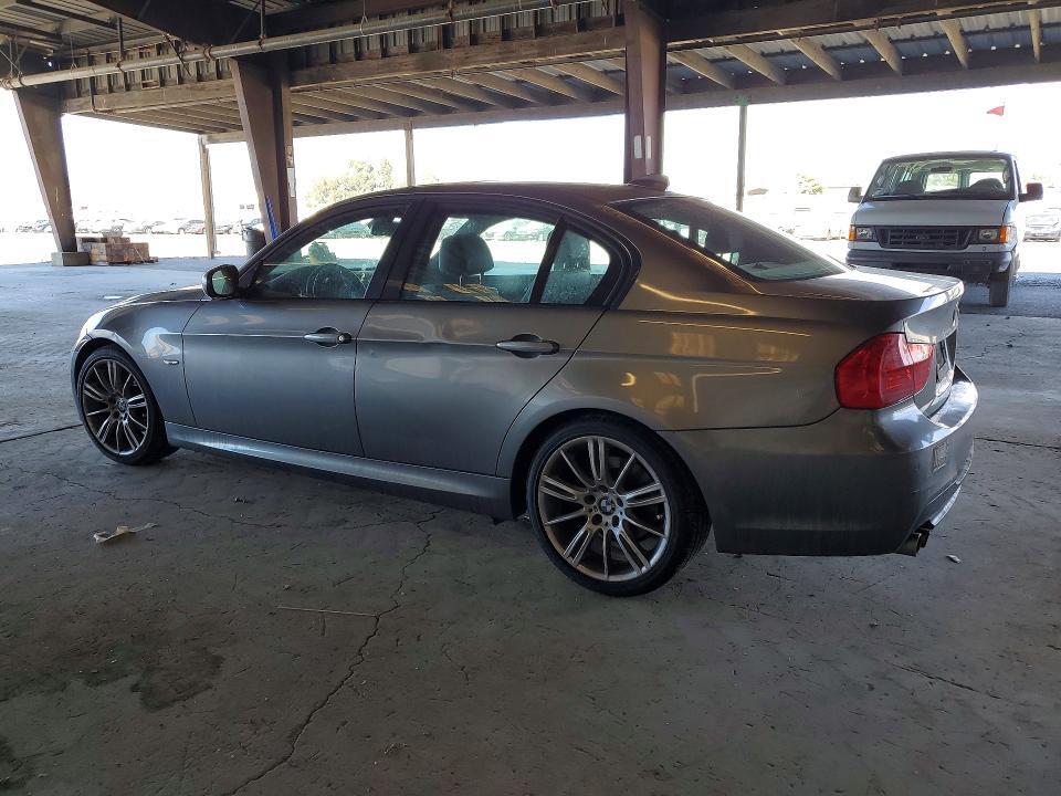 2010 BMW 328 I — Фото 2 из 12