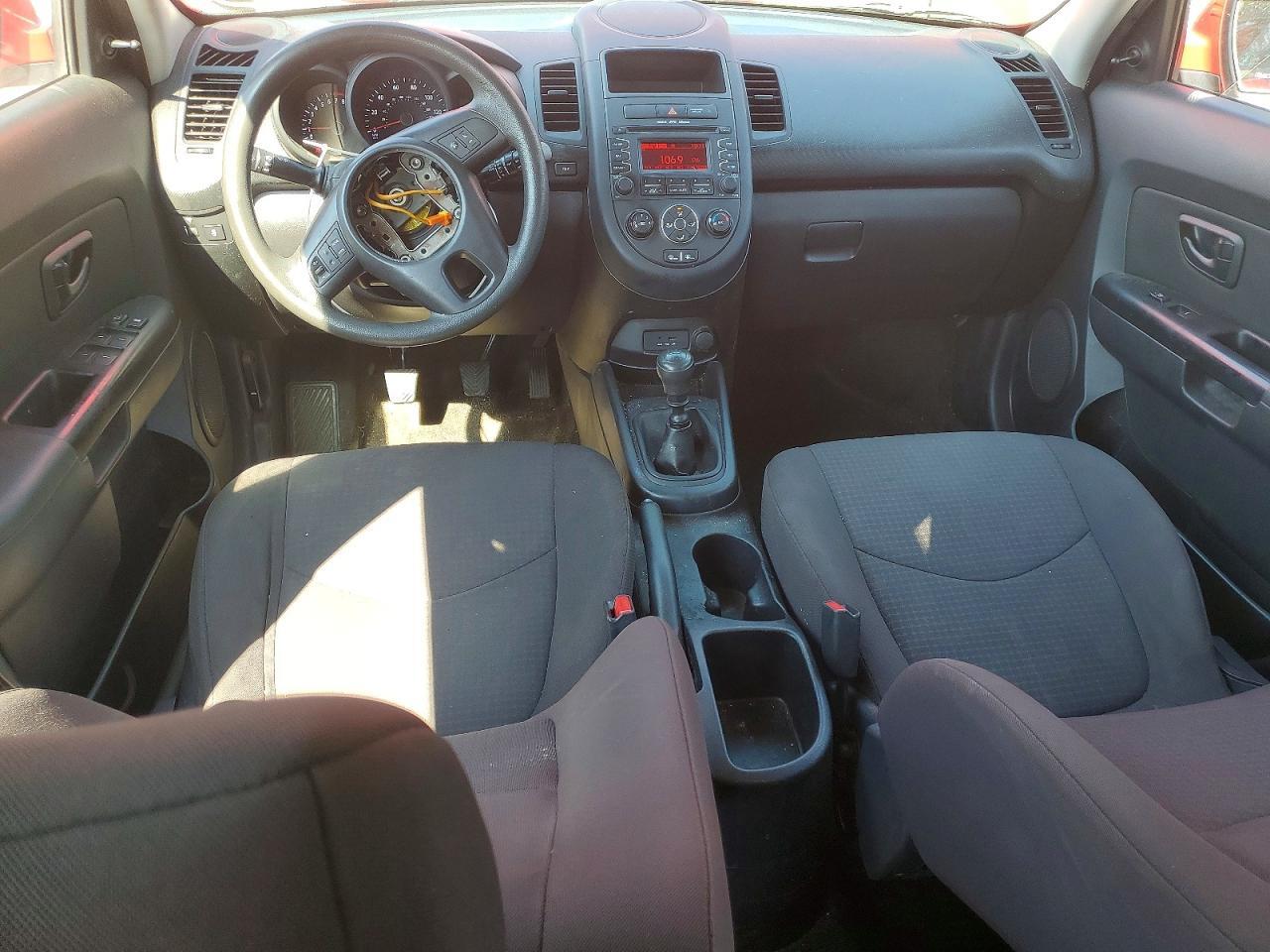2013 KIA SOUL BASE — Фото 8 из 12