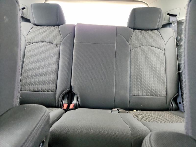 2010 CHEVROLET TRAVERSE LT — Фото 10 из 13