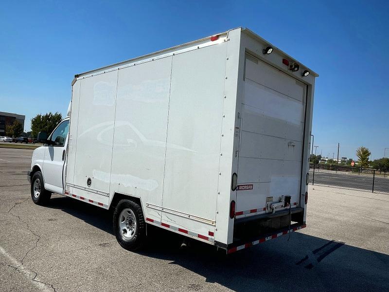 2019 CHEVROLET EXPRESS G3500 — Фото 3 из 10
