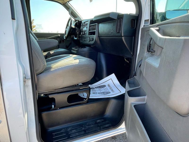 2019 CHEVROLET EXPRESS G3500 — Фото 5 из 10