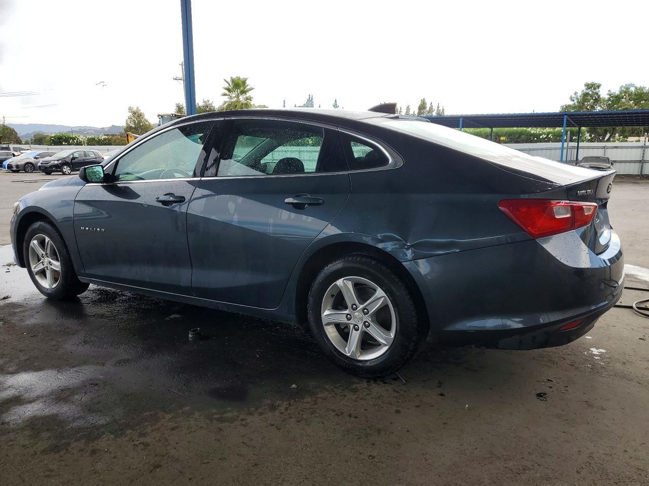 2019 CHEVROLET MALIBU LS — Фото 2 из 12