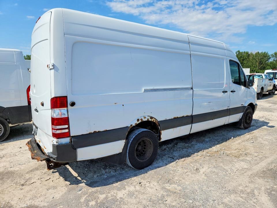 2013 MERCEDES-BENZ SPRINTER 3500 DELIVERY VAN — Фото 3 из 13