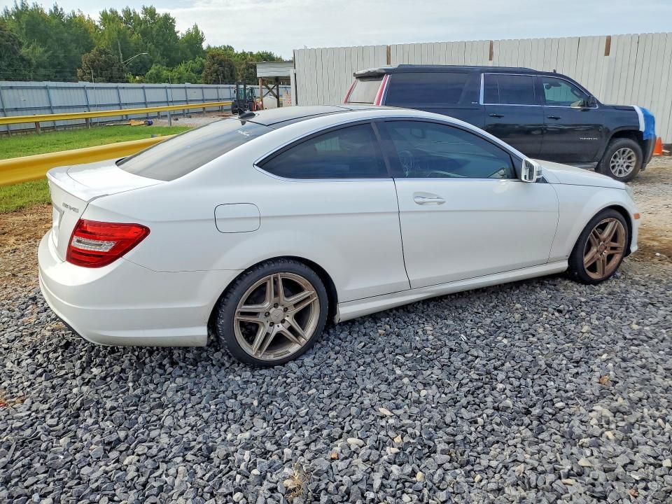 2013 MERCEDES-BENZ C 250 — Фото 3 из 12