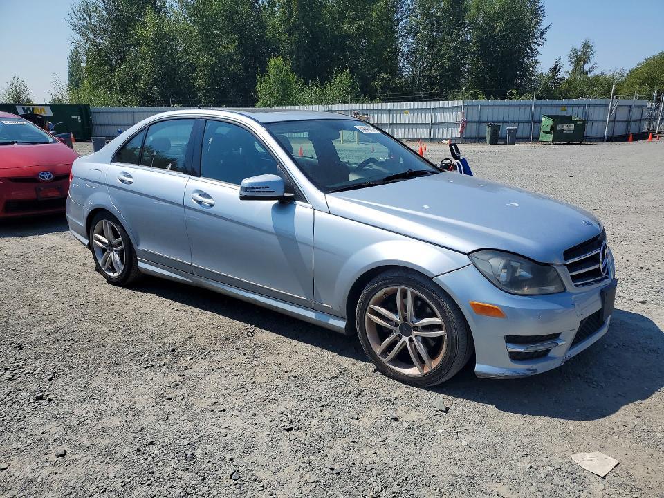 2013 MERCEDES-BENZ C 250 — Фото 4 из 12