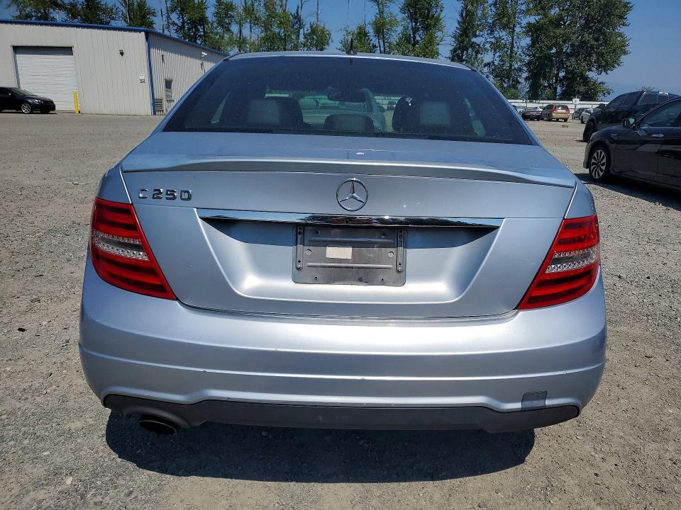 2013 MERCEDES-BENZ C 250 — Фото 6 из 12