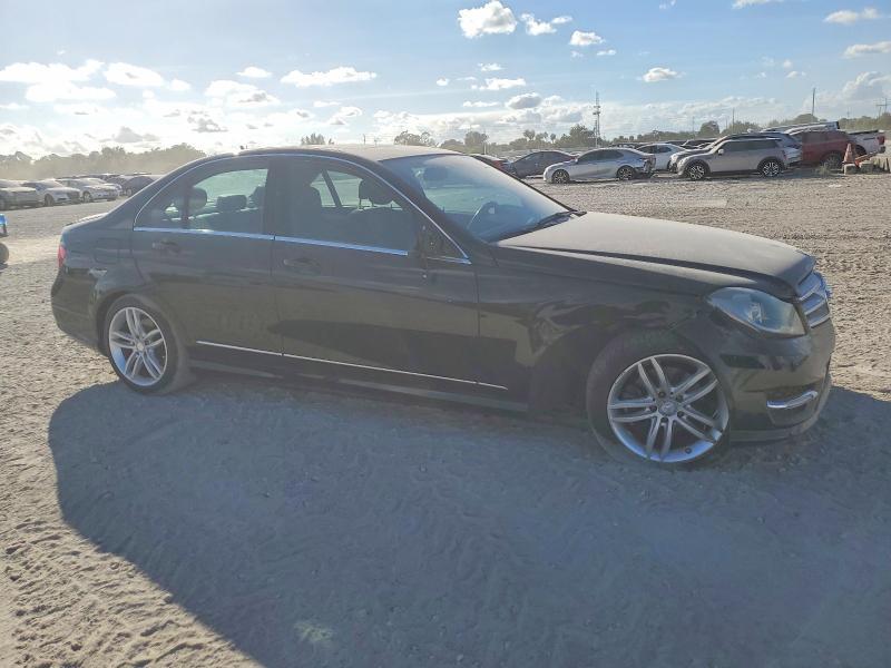2013 MERCEDES-BENZ C 250 — Фото 4 из 14