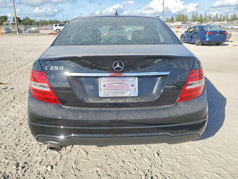 2013 MERCEDES-BENZ C 250 — Фото 6 из 14