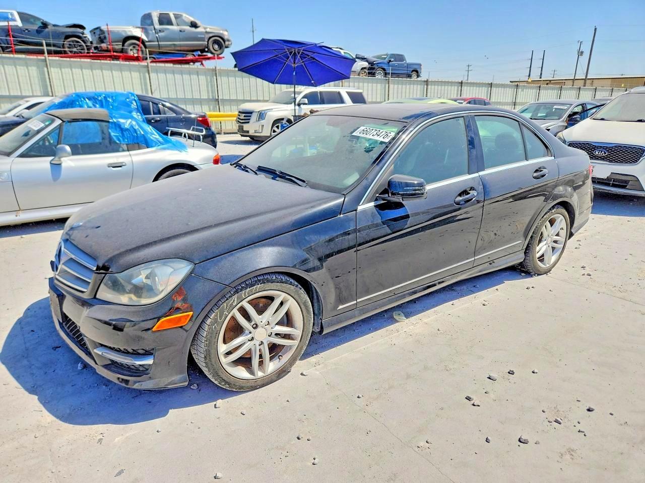 2013 MERCEDES-BENZ C WDDGF8AB0DA778106