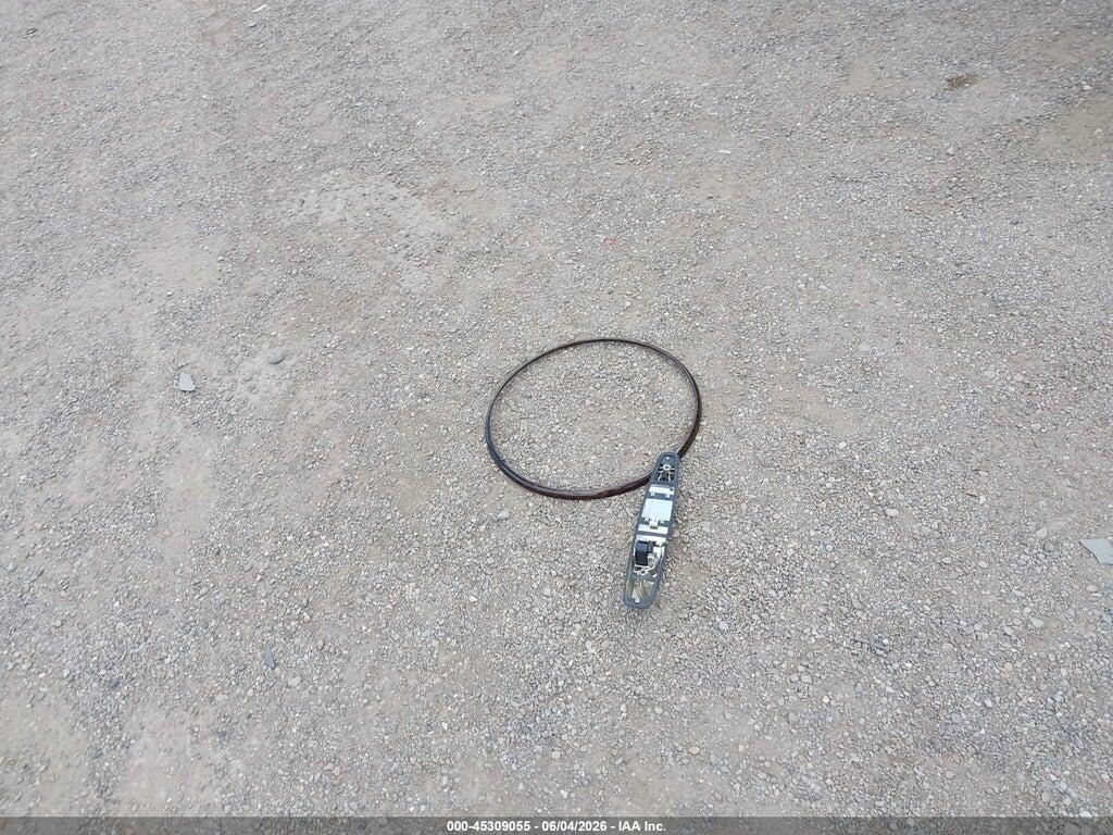 1GKS1MEF3DR302303 2013 GMC YUKON XL 1500 photo no. 12