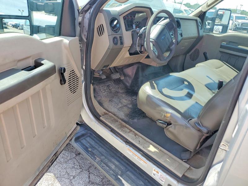 2010 FORD F550 SUPER DUTY — Фото 8 из 13