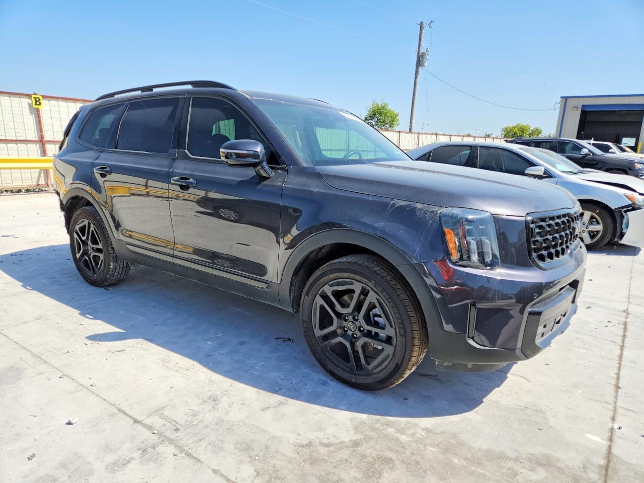 2025 KIA TELLURIDE SX-PRESTIGE X-LINE — Фото 4 из 14