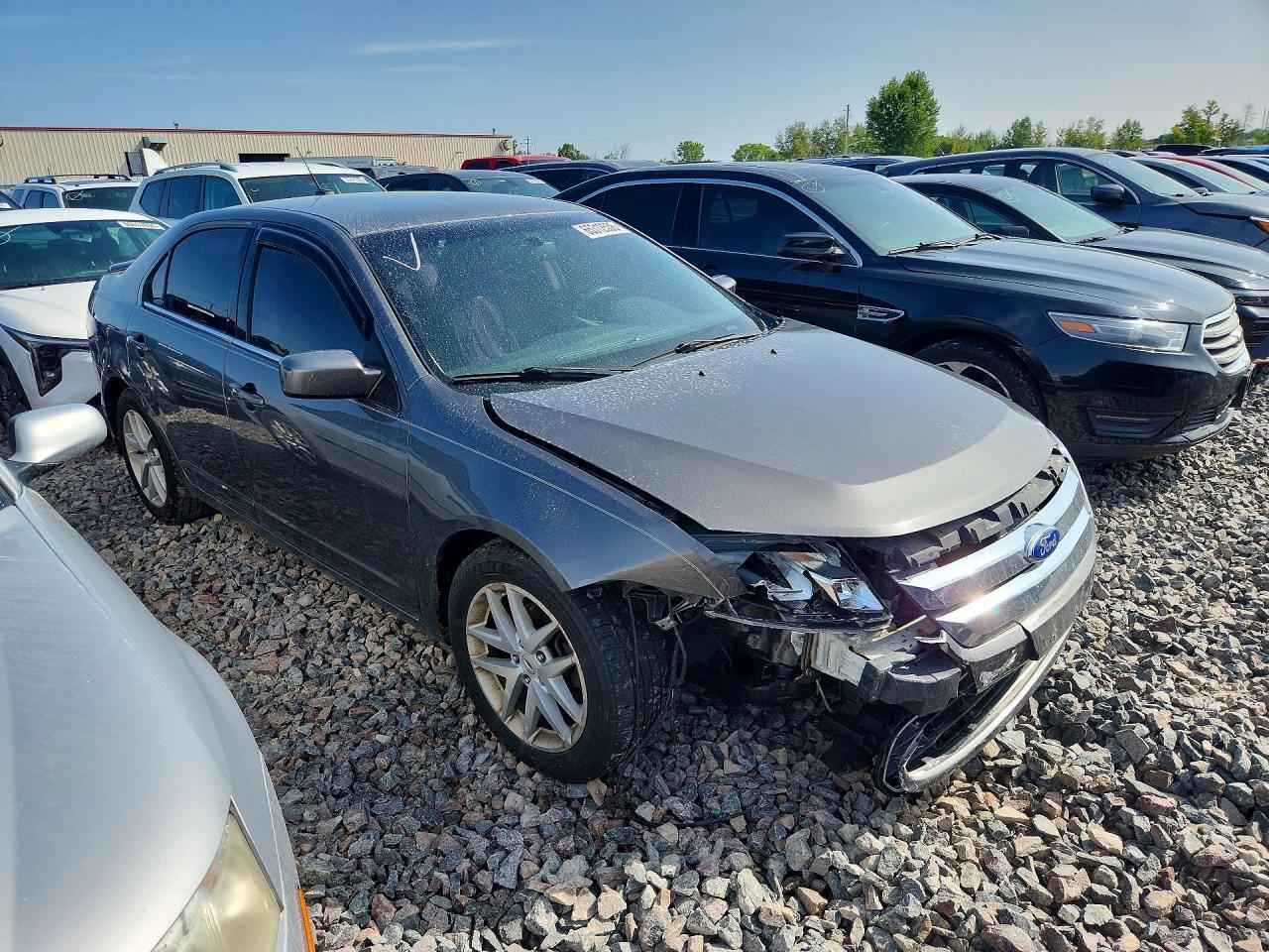 3FAHP0JG5AR383094 2010 FORD FUSION photo no. 4