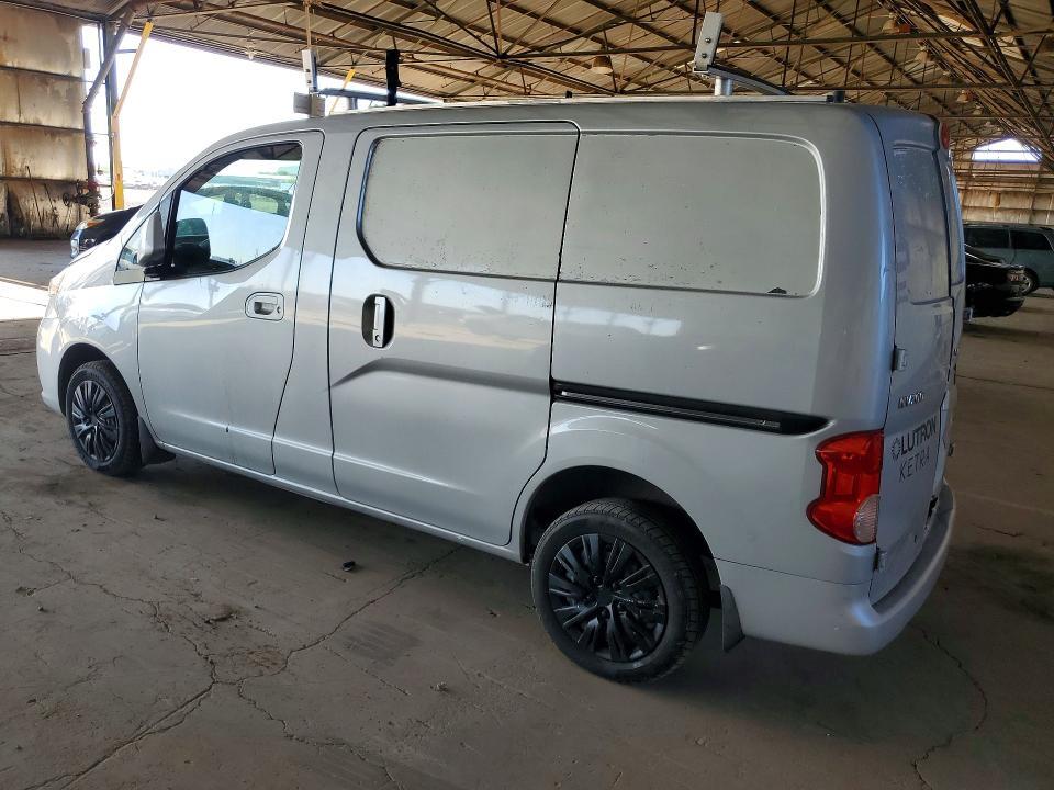 2013 NISSAN NV200 S — Фото 2 из 12